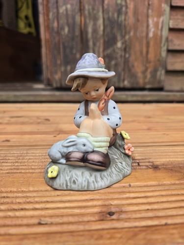 Goebel berta hummel figurine - berta,