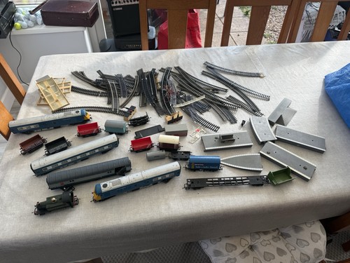 Triang hornby train set - triang,