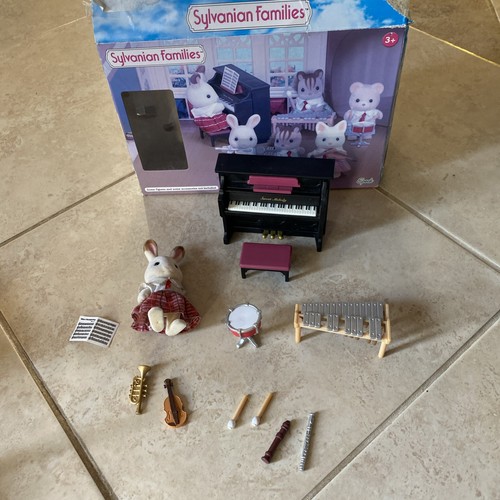 Sylvanian families school - sylvanian,