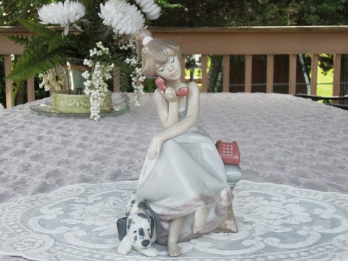 Lladro chit chat girl - chat, on