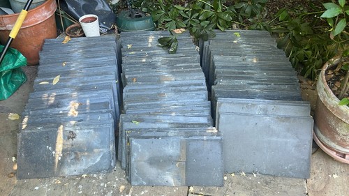 Roof slates approx - -,