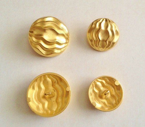 Metal shank buttons gold - metal,