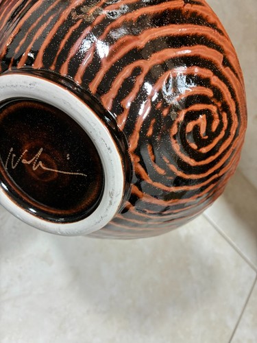 Studio pottery signed win - studio,