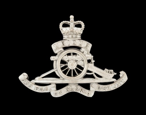 Queens crown royal artillery - queens,