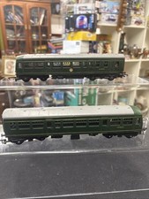TRIANG 'OO' GAUGE 2-CAR BR GREEN CLASS 101 DMU LOCOMOTIVE Works