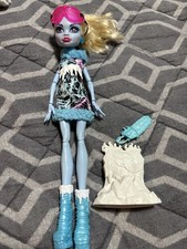 MONSTER HIGH Abbey Bominable Doll Art Class  Mattel
