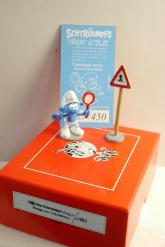 The smurfs smurf with traffic - smurfs,