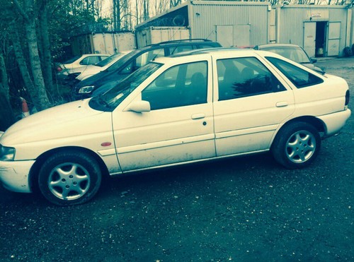 Breaking ford escort - breaking, mk6