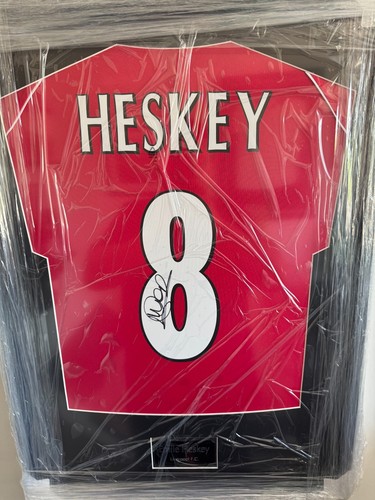 Emile heskey liverpool signed - emile,