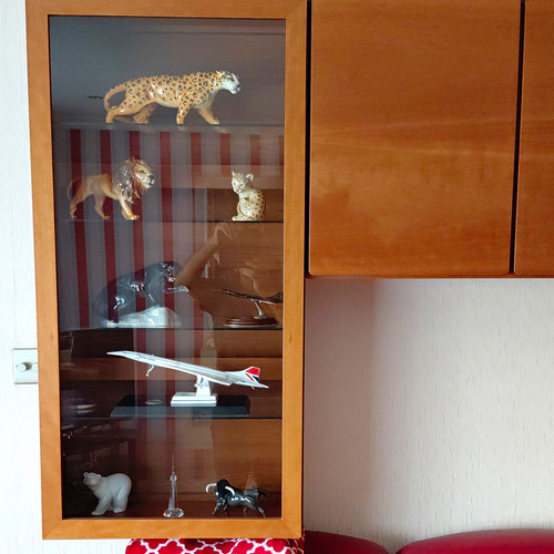 Traditional brown wall - wall, mounted