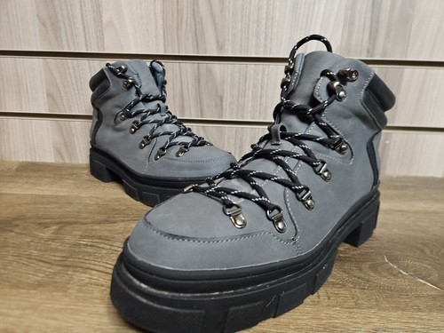 Explorer walking boots - m,