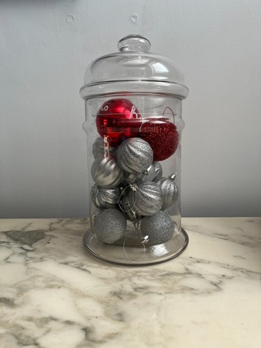 Apothecary jar with - , lid