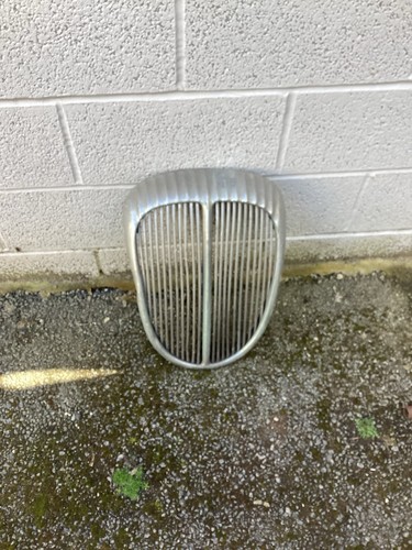Daimler 250 front grille - daimler,