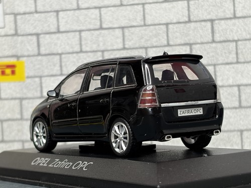 Boxed 43 minichamps 2006 - 1:43,