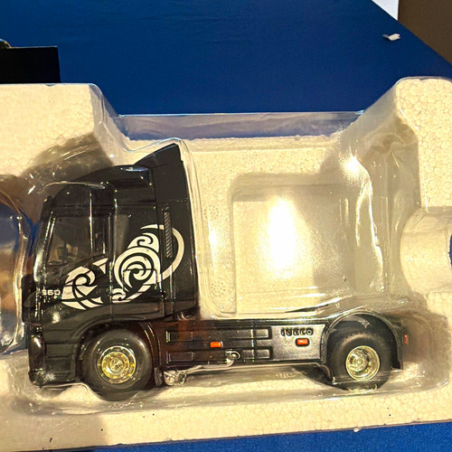 Iveco stralis all blacks - iveco,