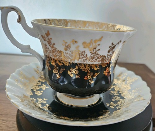 Vintage royal albert tea cup - albert,