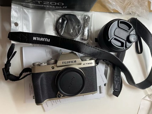 Fujifilm t200 mirrorless - x-t200,
