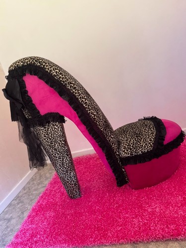 Hot pink baby leopard with - hot,