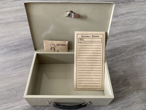 Vintage metal lockable cash - vintage,