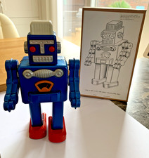 ZC161:  Vintage Tinplate Litho Toy Walking Robot Blue Clockwork MS360