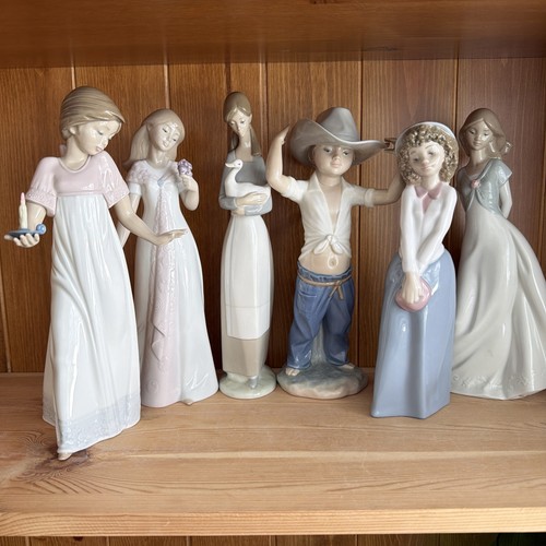 Large nao lladro - 6,