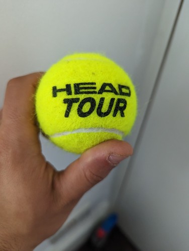 Tennis balls bulk of - balls, in