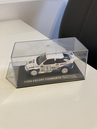 Scale model ford - scale, escort