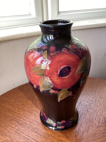 William moorcroft pomegranate - moorcroft,