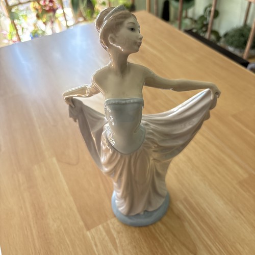 Lladro dancer 5050 girl - lladro,