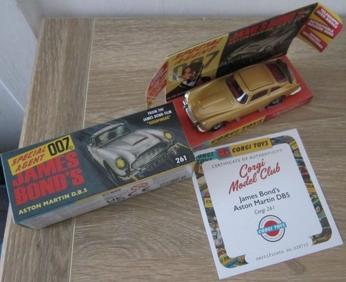 Corgi model car club 261 - corgi,