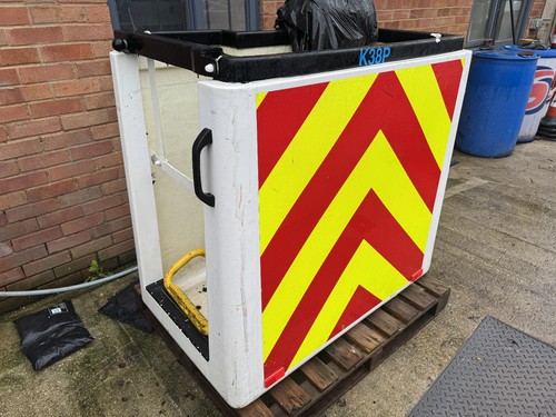 Versalift cherry picker - picker, bucket