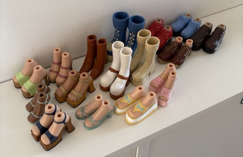Pairs bratz dolls shoes - 16,