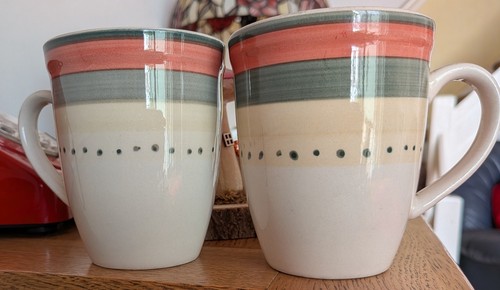 Trade winds mugs - x, table