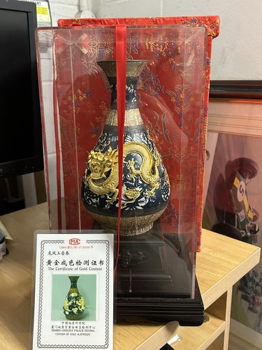 Chinese dragon vase - vase, gold