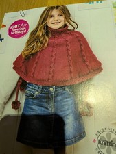 Childs Pompom Poncho Knitting Pattern.