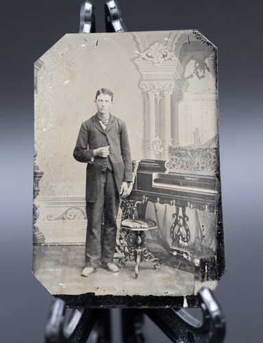 Antique plate tintype - 1/6,