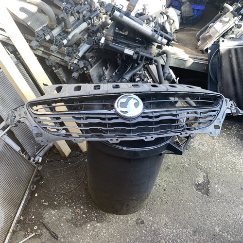 Vauxhall corsa grill 2015 - e,
