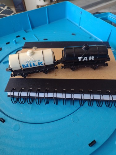 Milk tar tankers ertl - tar, thomas