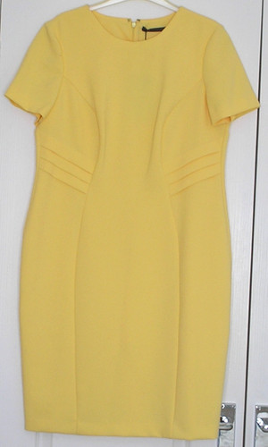 Dress size yellow - uk, 16