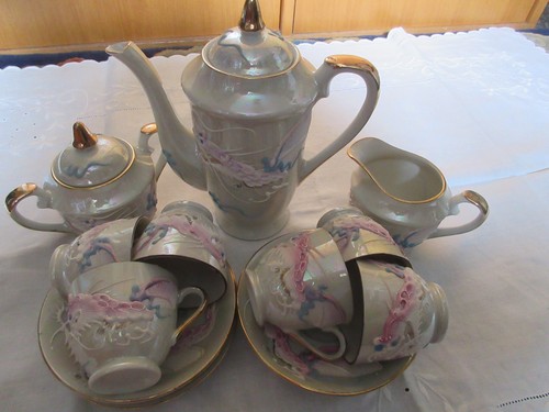 Japanese lustreware moriage - japanese,