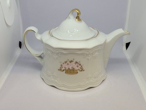 Julia teapot seltmann - teapot, by