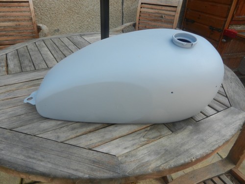 Triumph trident t150 - triumph, tank