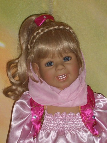 Ginnie monika levenig - monika,