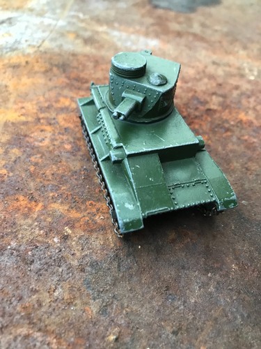 Dinky pre war tank - dinky,