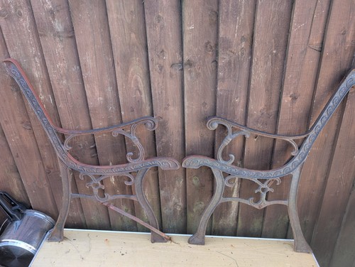Vintage cast iron - cast, ends