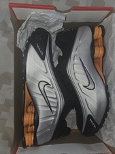 Brand New Nike Shox  R4