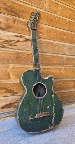 Vintage metal guitar sculpture - metal,