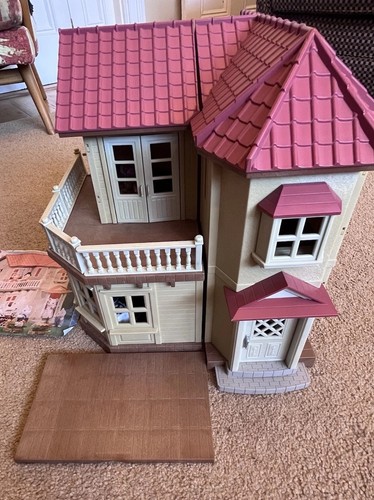 Sylvanian family willow hall - willow,