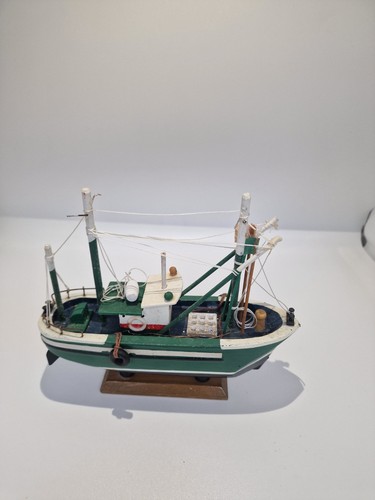 Wooden fishing boat model - wooden,