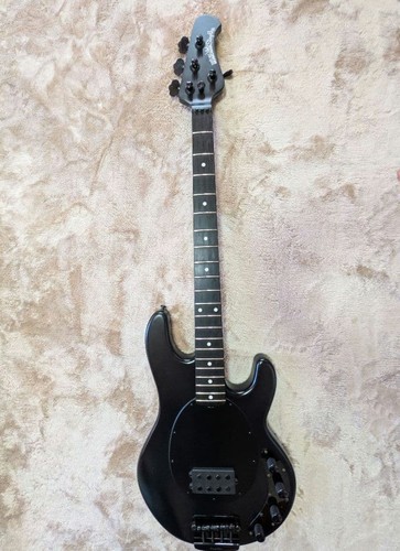 Ernie ball music man - ball, stingray